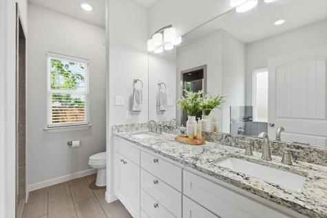 1125 Oxford Street River Oaks TX 76114