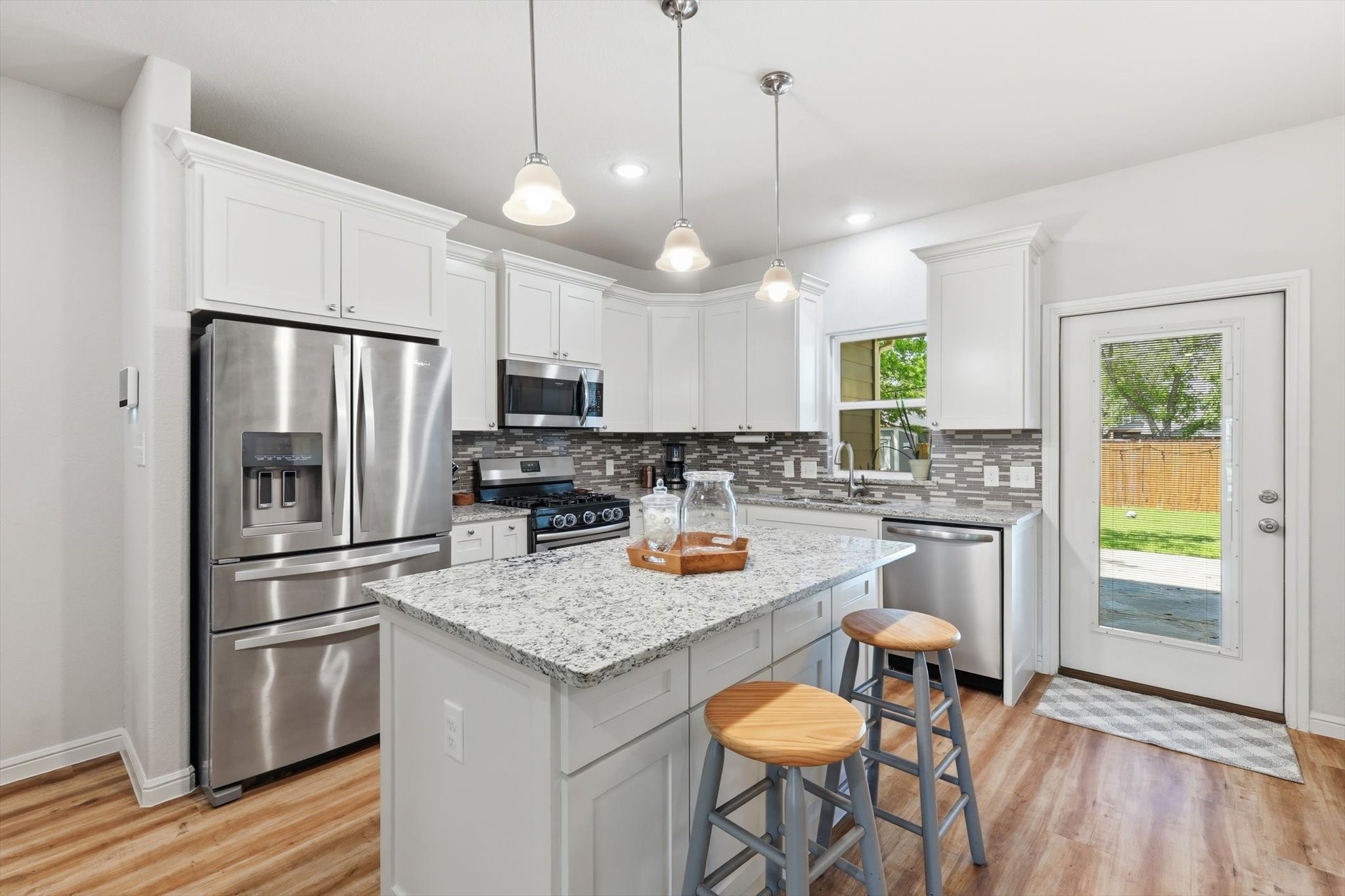 1125 Oxford Street River Oaks TX 76114