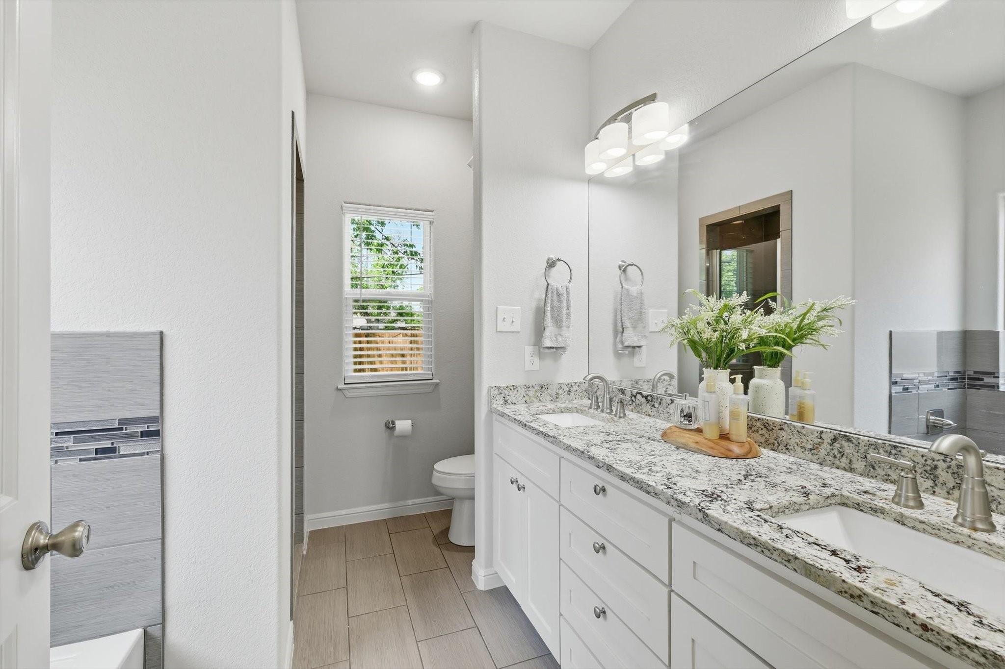 1125 Oxford Street River Oaks TX 76114