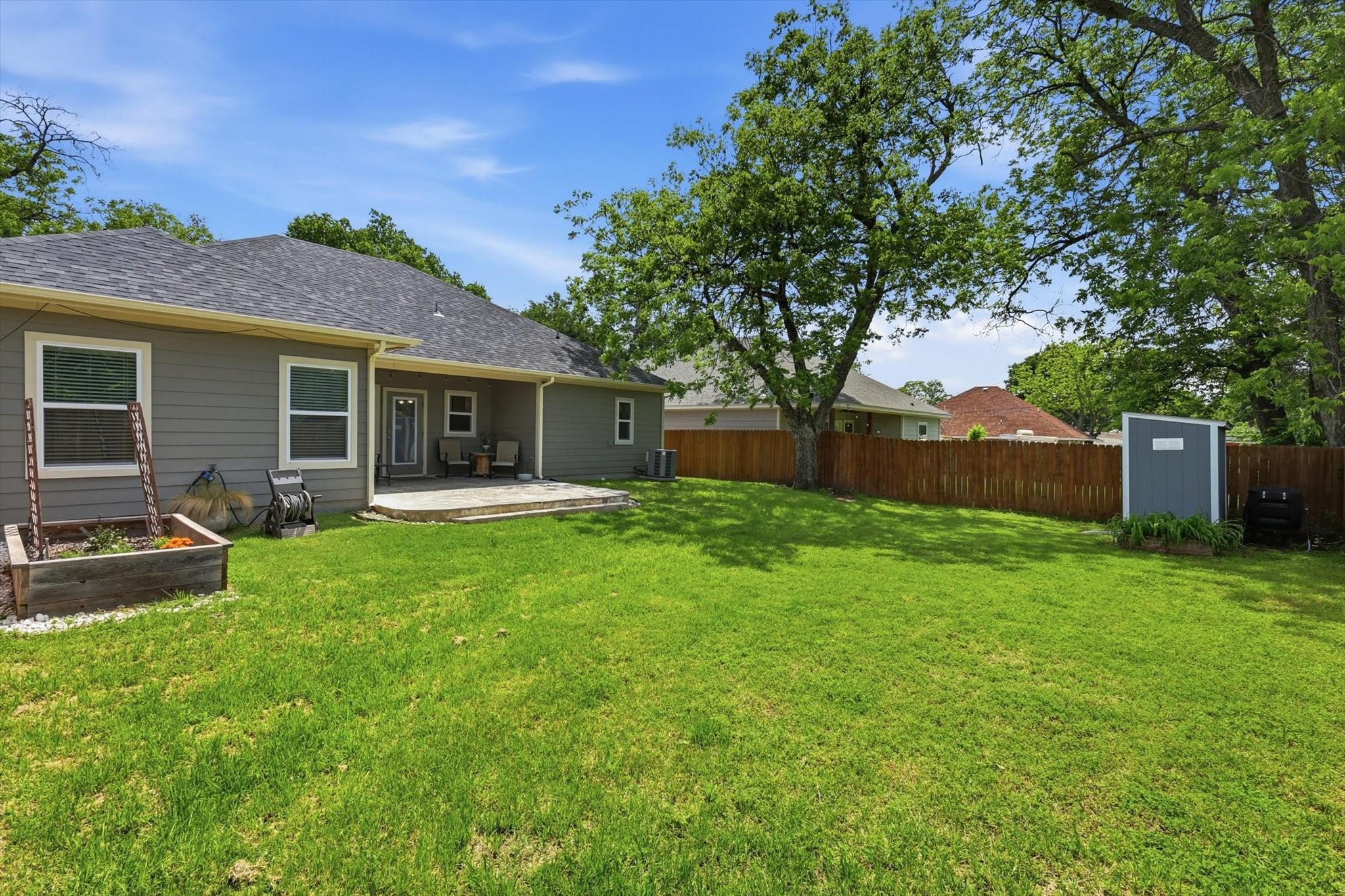 1125 Oxford Street River Oaks TX 76114