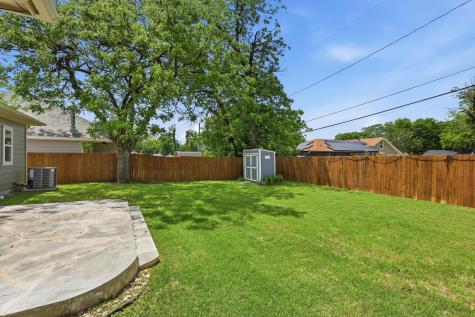 1125 Oxford Street River Oaks TX 76114