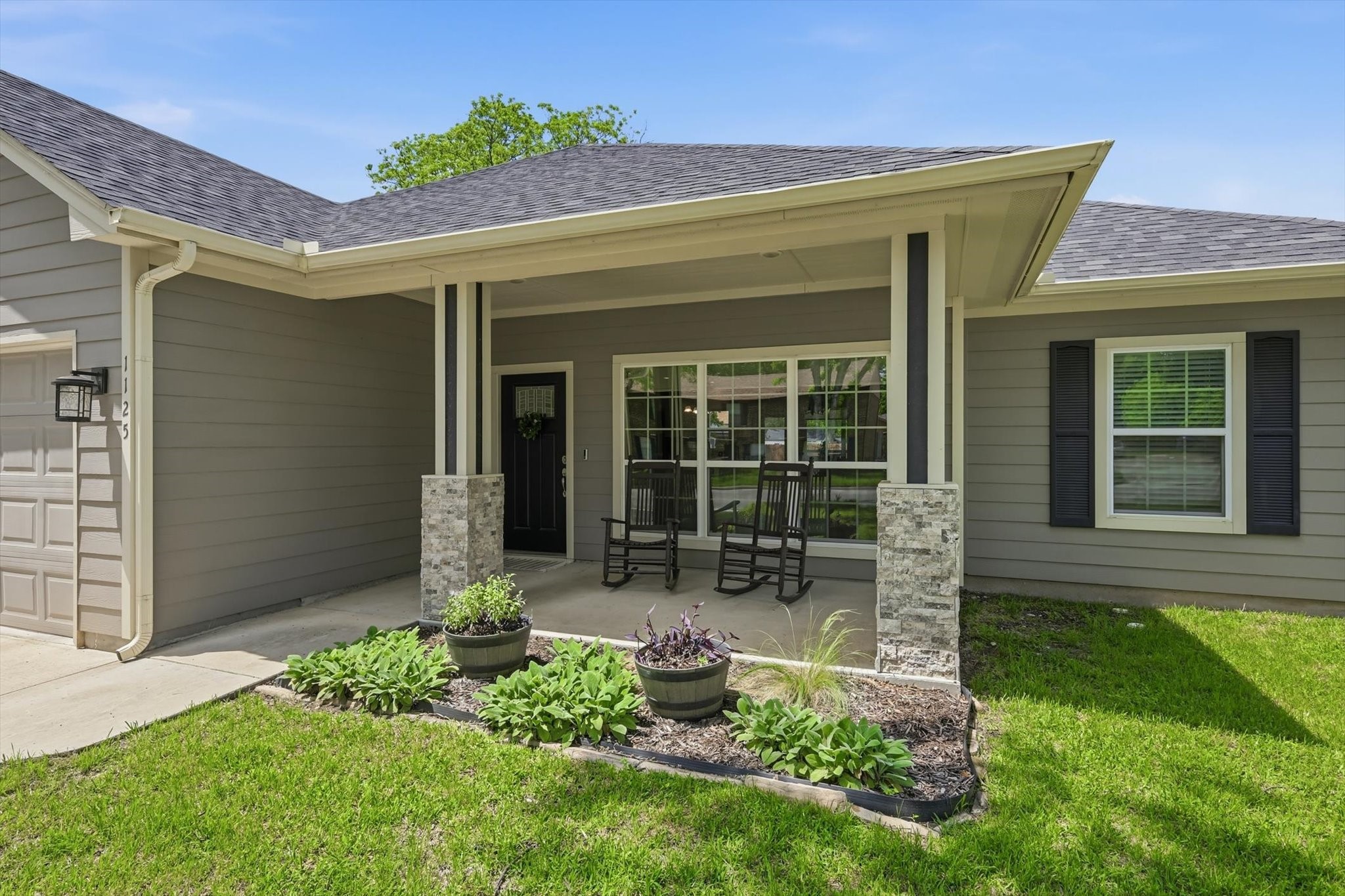 1125 Oxford Street River Oaks TX 76114