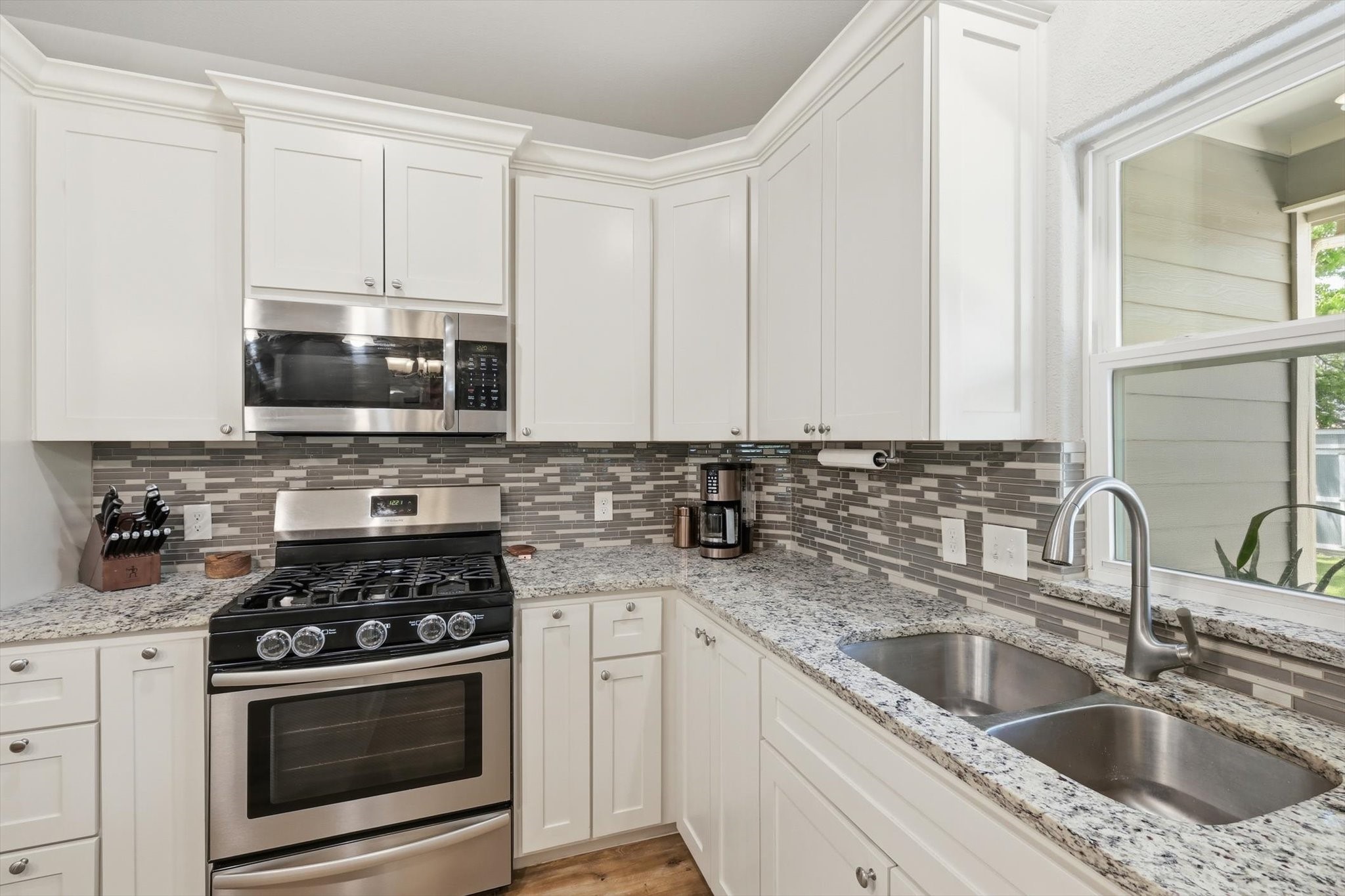 1125 Oxford Street River Oaks TX 76114