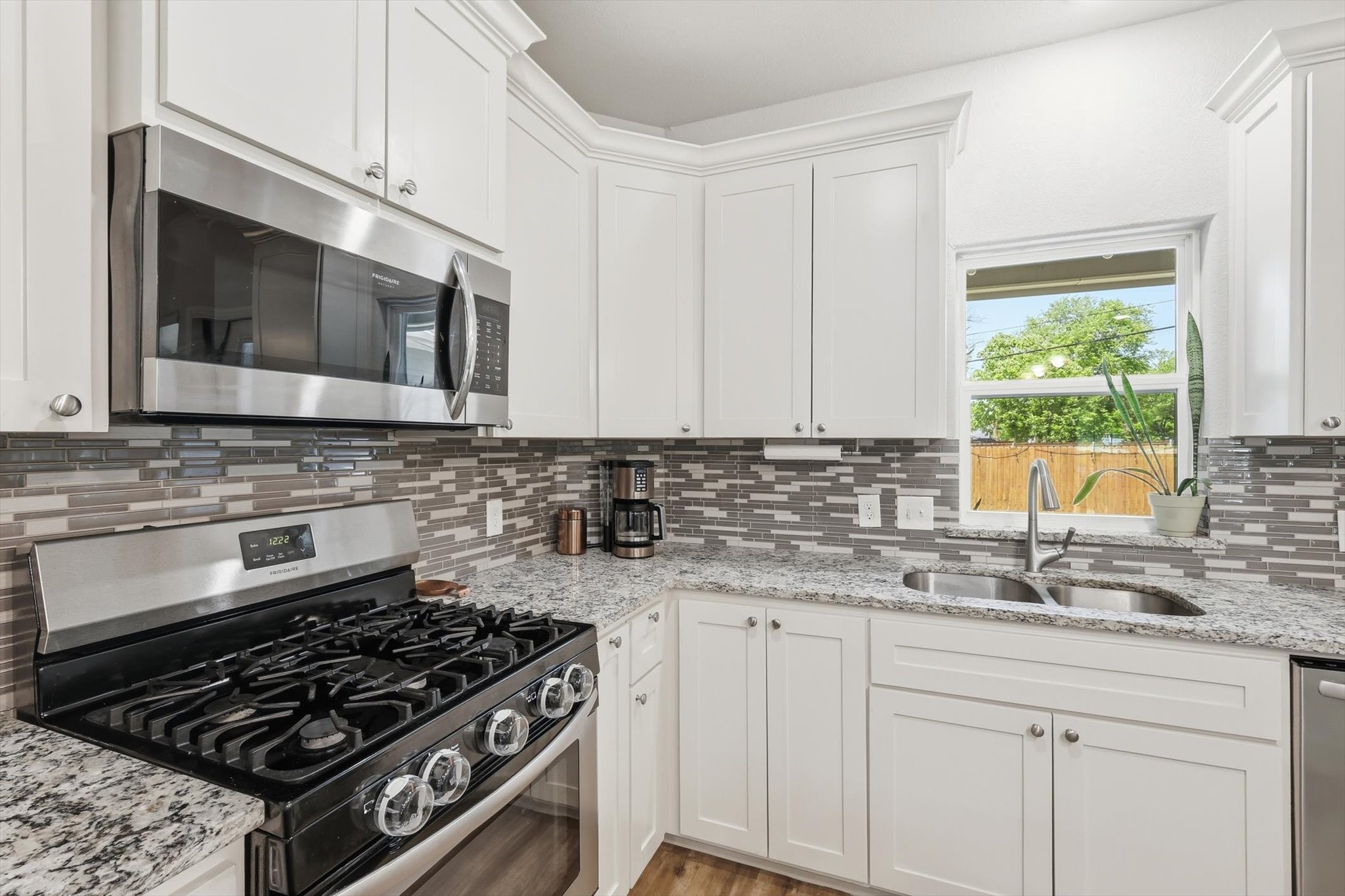 1125 Oxford Street River Oaks TX 76114