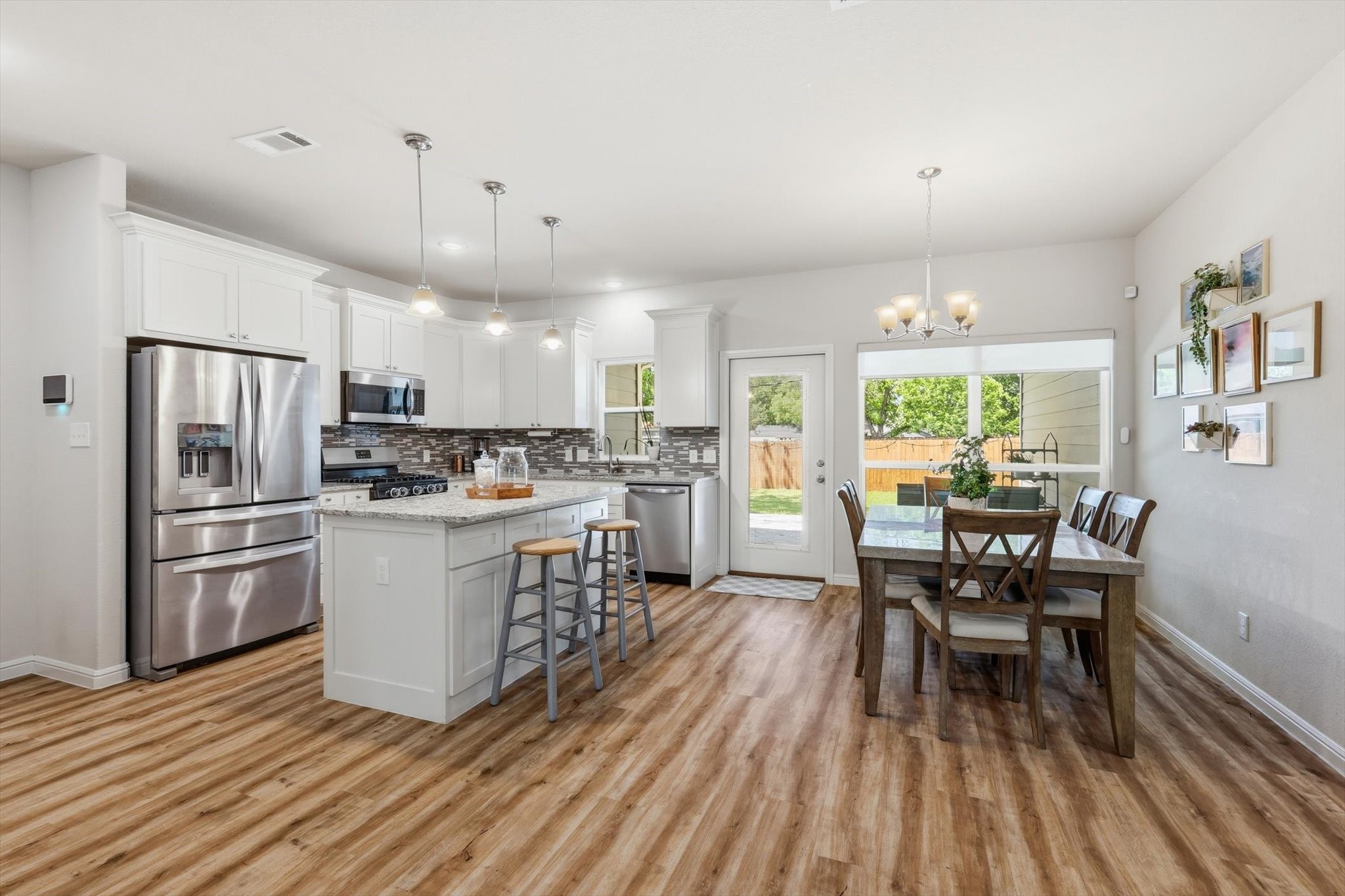1125 Oxford Street River Oaks TX 76114