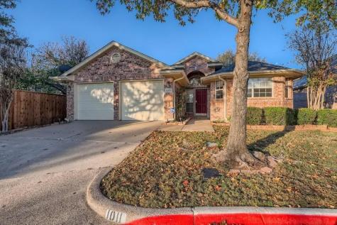 1011 Harwood Court Euless TX 76039