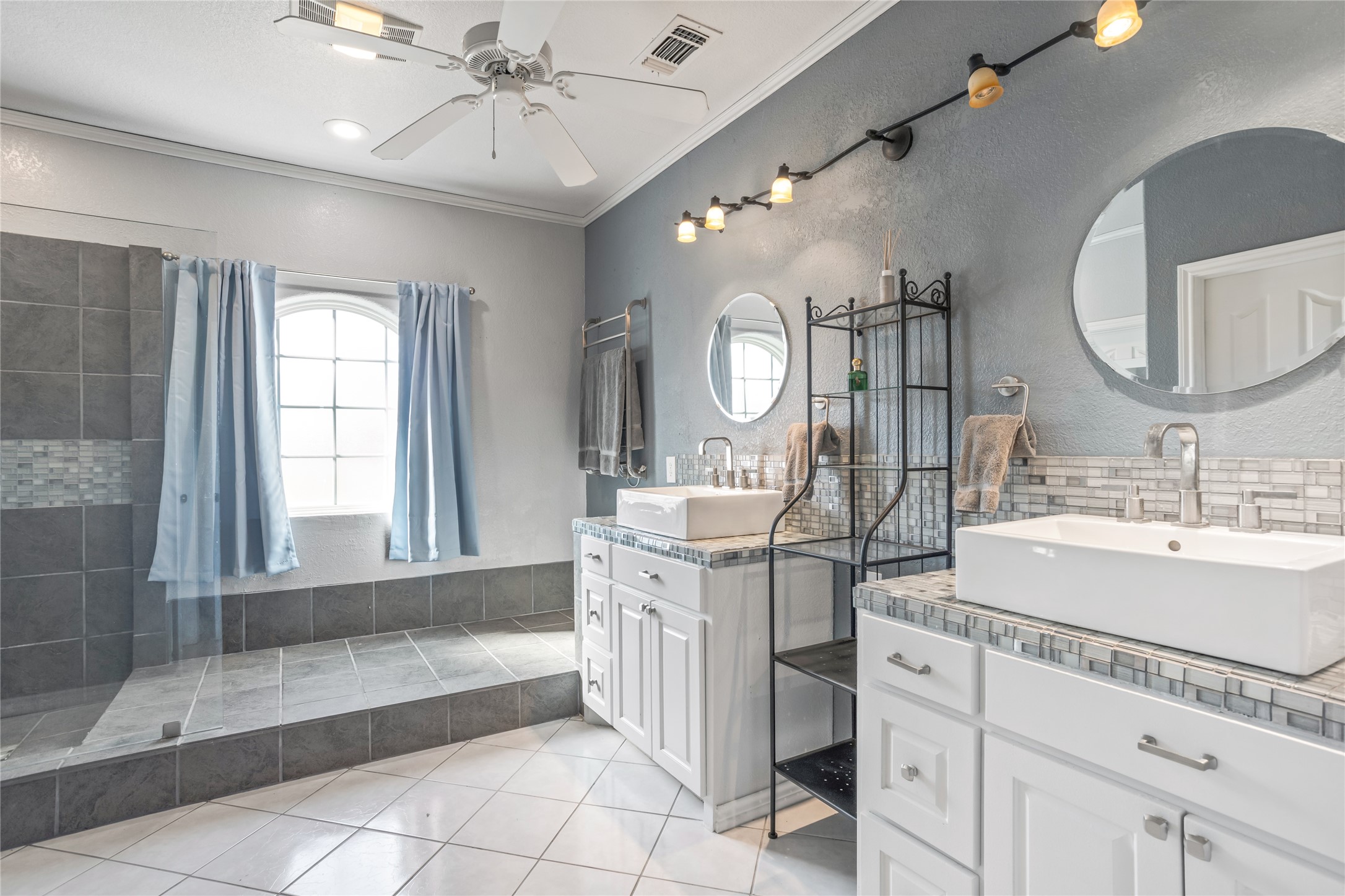 1299 Blackmon Road Van Alstyne TX 75495