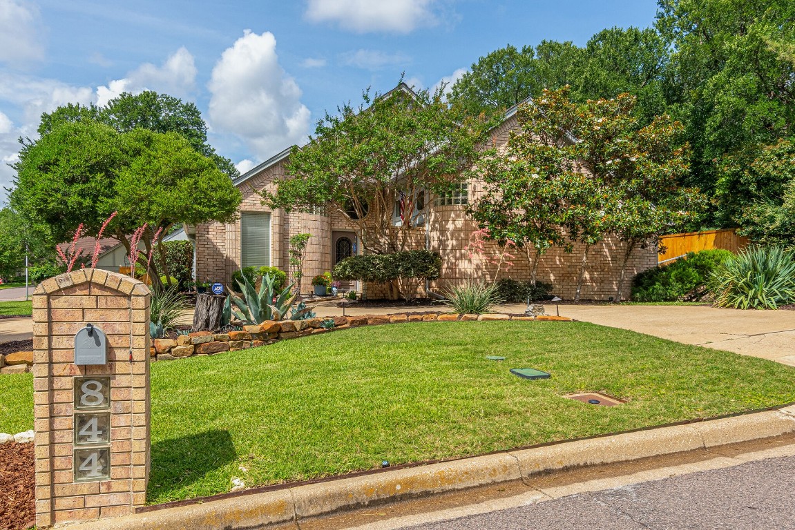 844 Woodridge Drive Fort Worth TX 76120