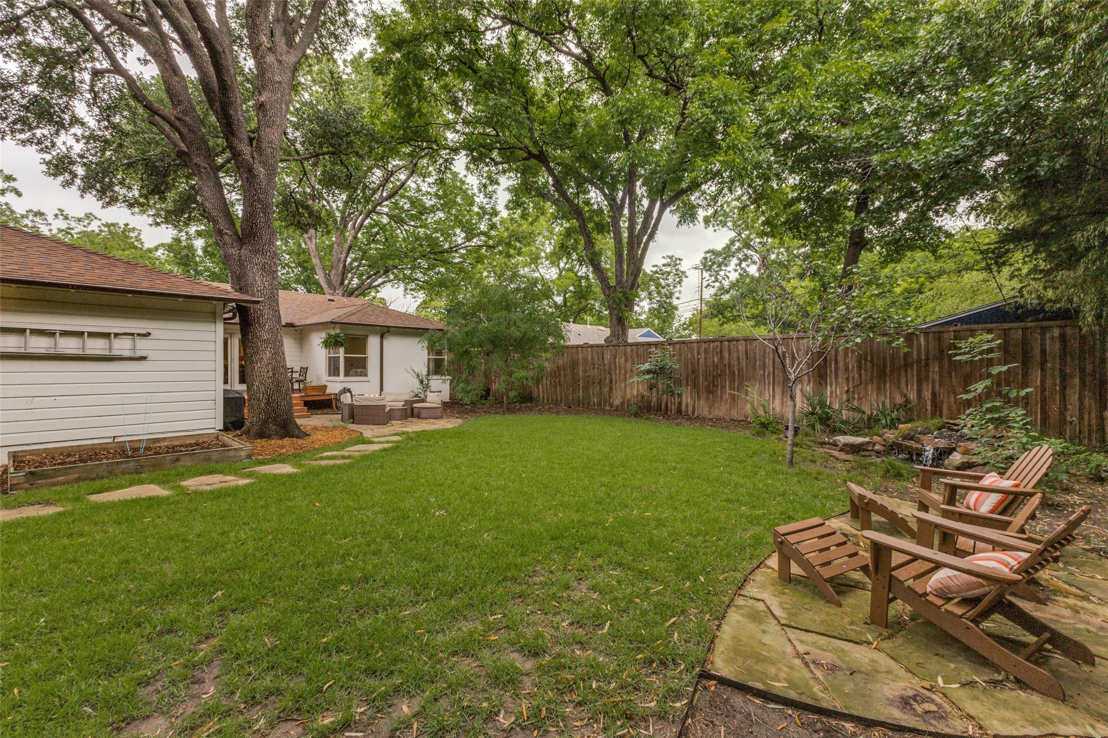 9938 Losa Drive Dallas TX 75218