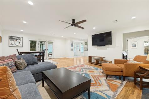 9938 Losa Drive Dallas TX 75218