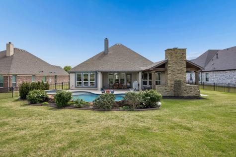 1223 Eagle Glen Pass Gunter TX 75058