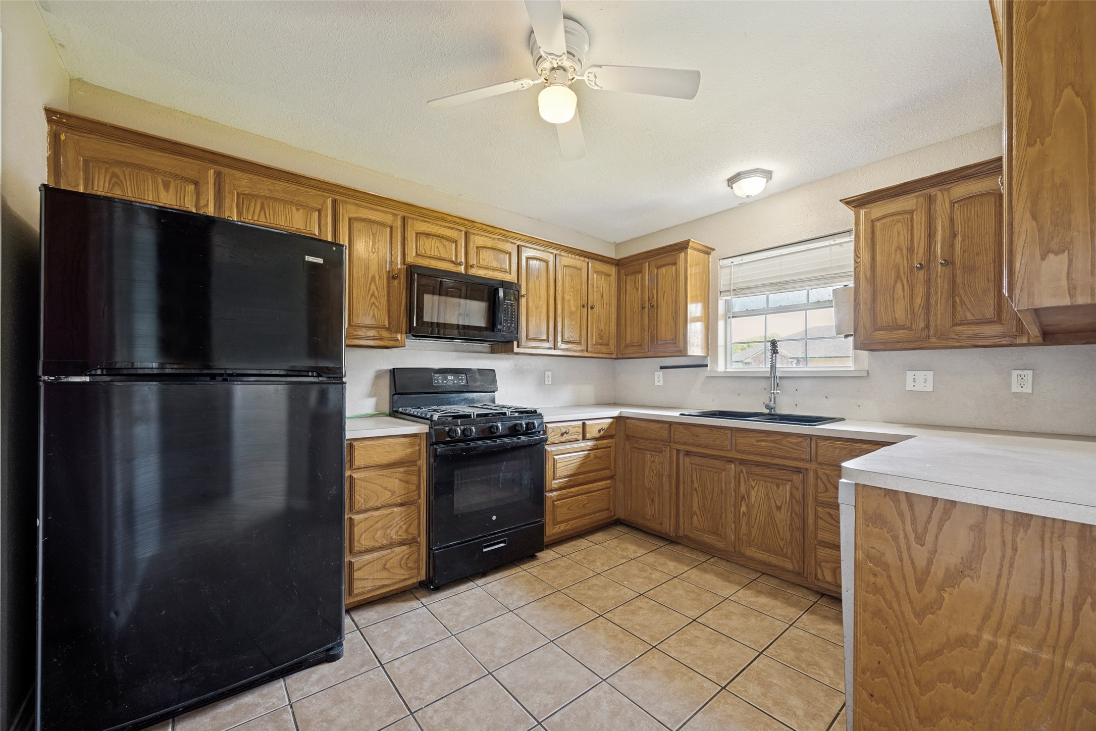 303 Bryant Street Pottsboro TX 75076