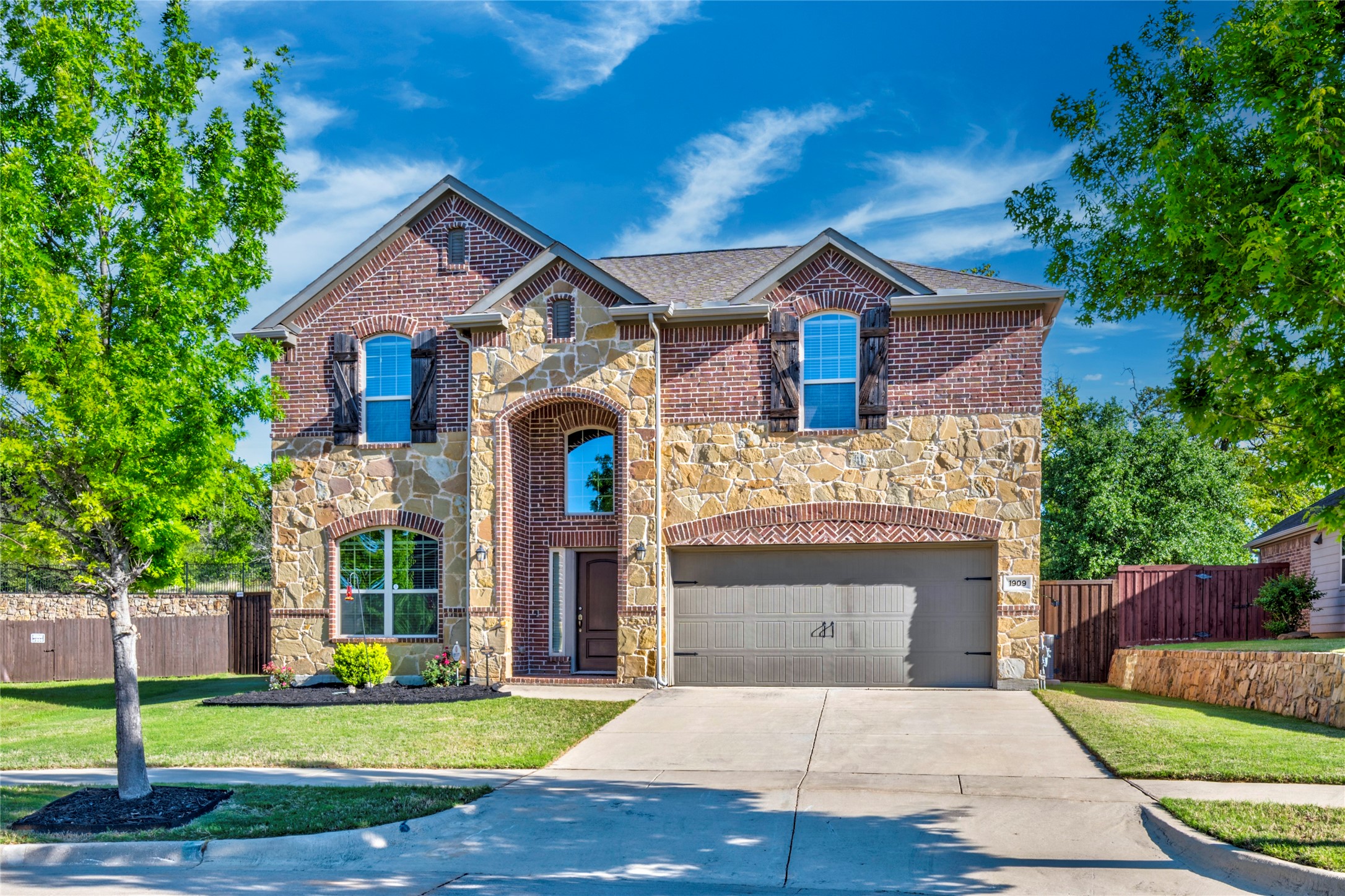 1909 Nob Hill Court Denton TX 76210