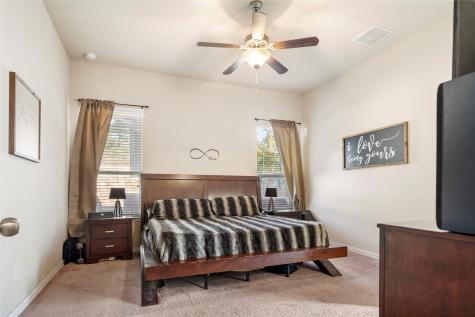 1909 Nob Hill Court Denton TX 76210
