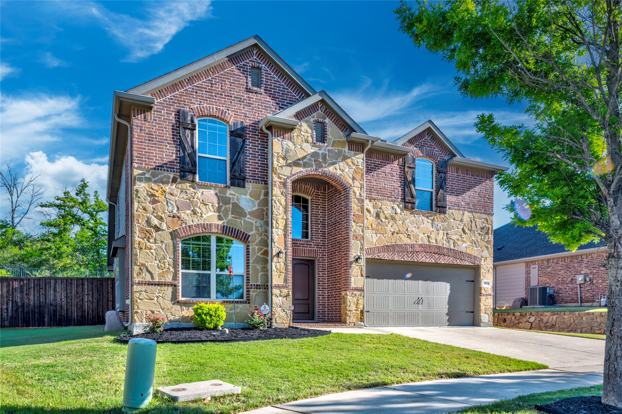 1909 Nob Hill Court Denton TX 76210