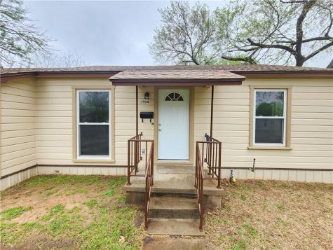 1904 Bell Street Waco TX 76711