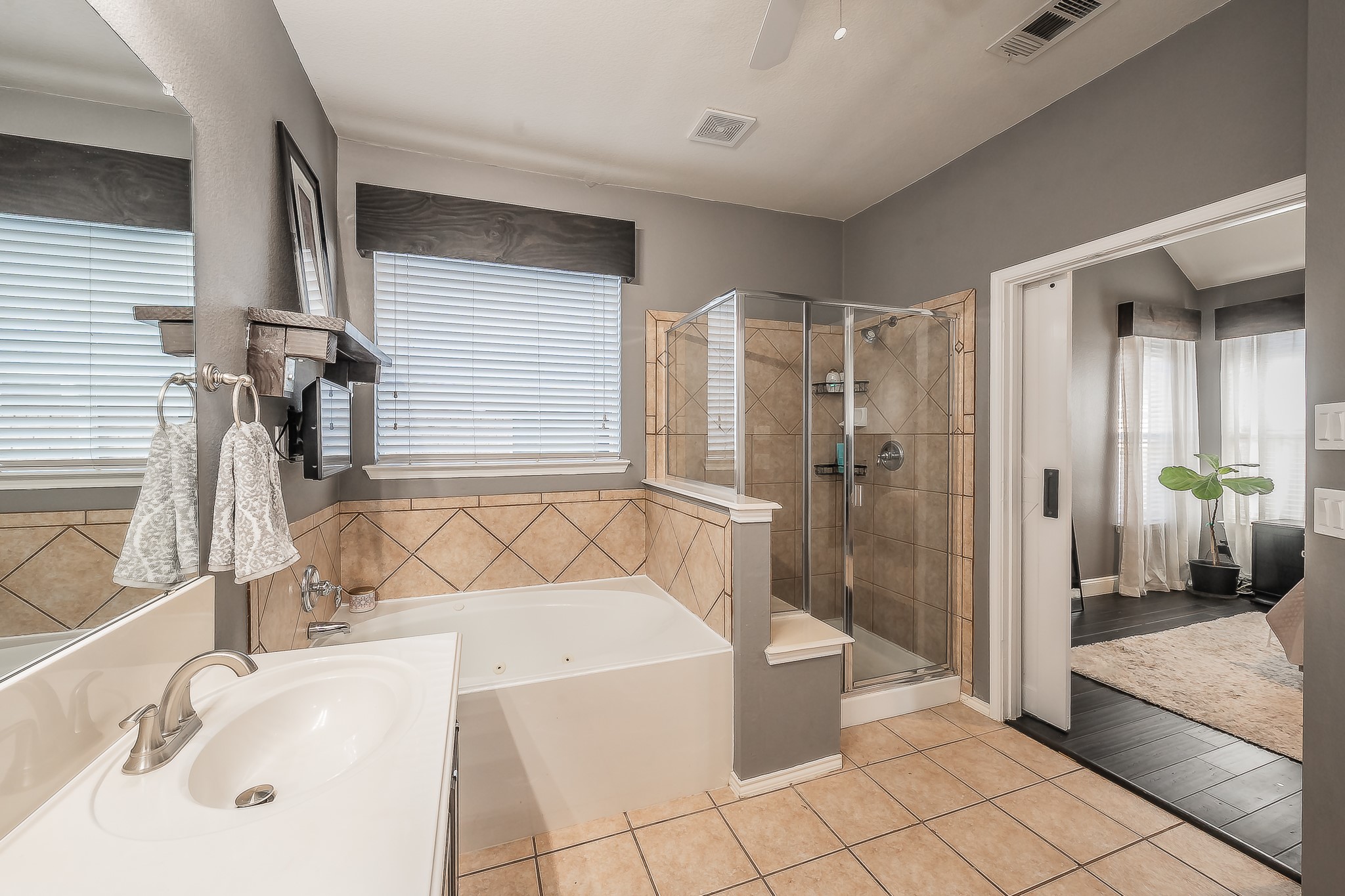5021 Valleyside Drive Fort Worth TX 76123