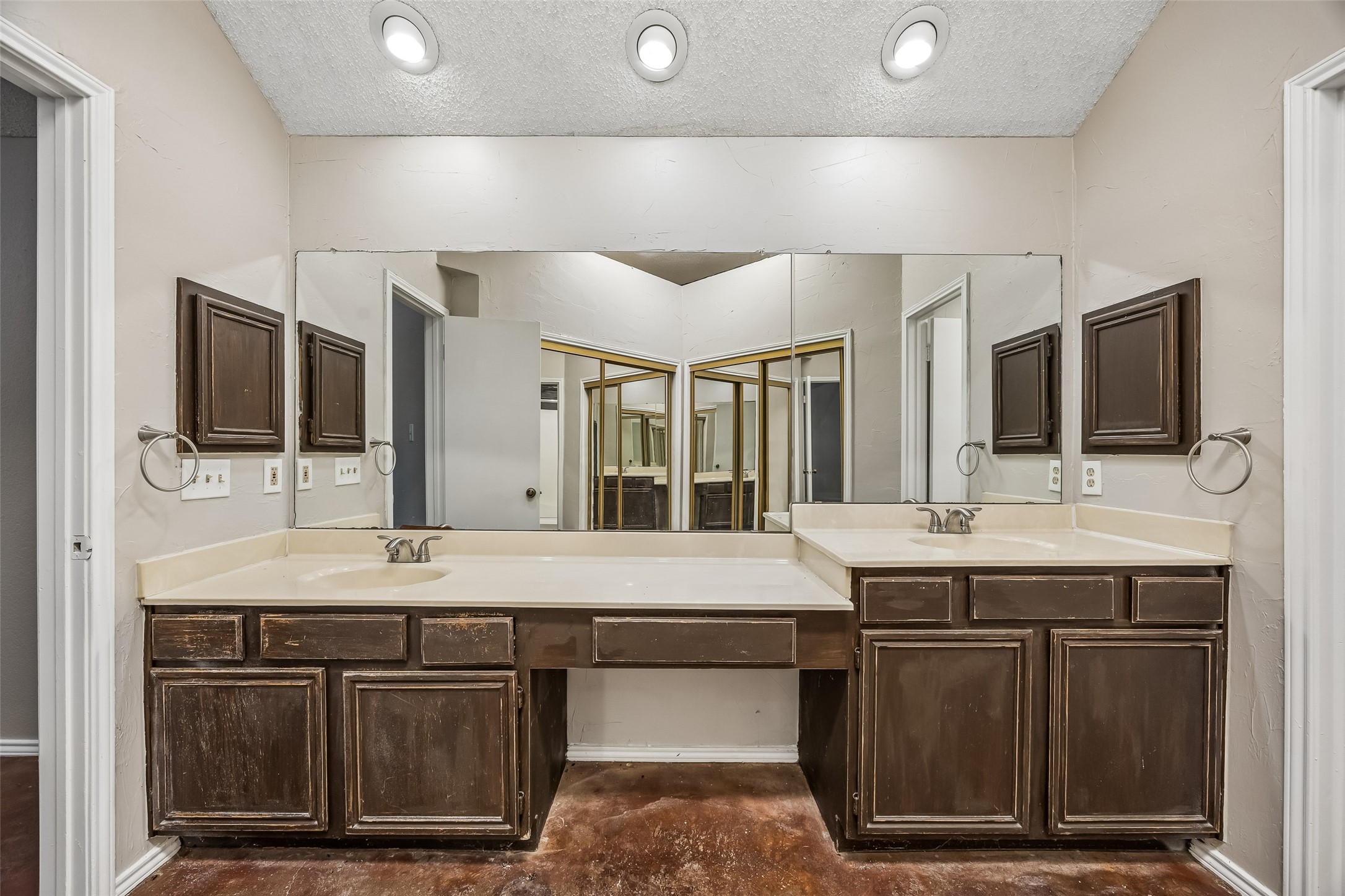 2221 Brookside Drive Rowlett TX 75088