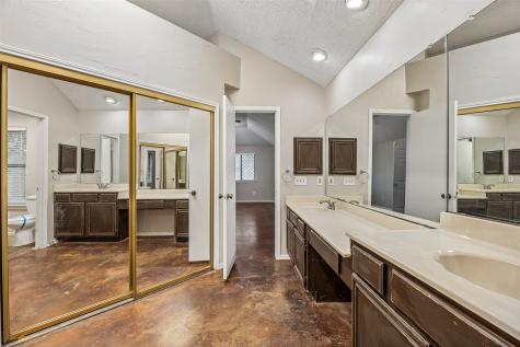 2221 Brookside Drive Rowlett TX 75088