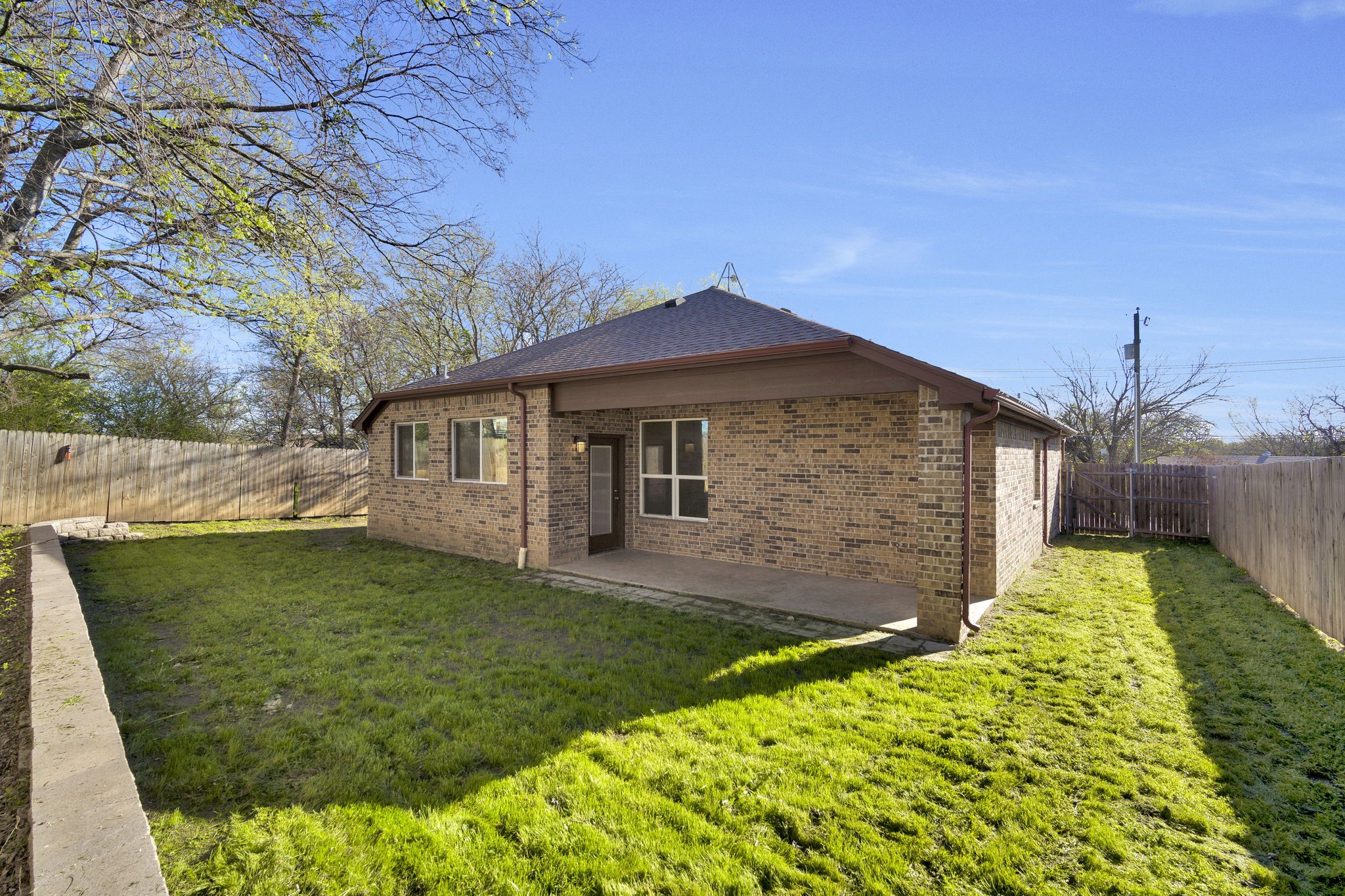 110 S Watson Street Alvarado TX 76009