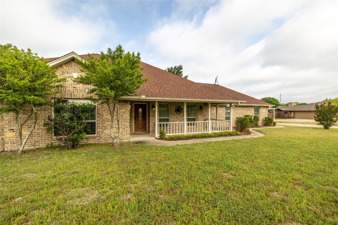 811 Black Champ Road Waxahachie TX 75167