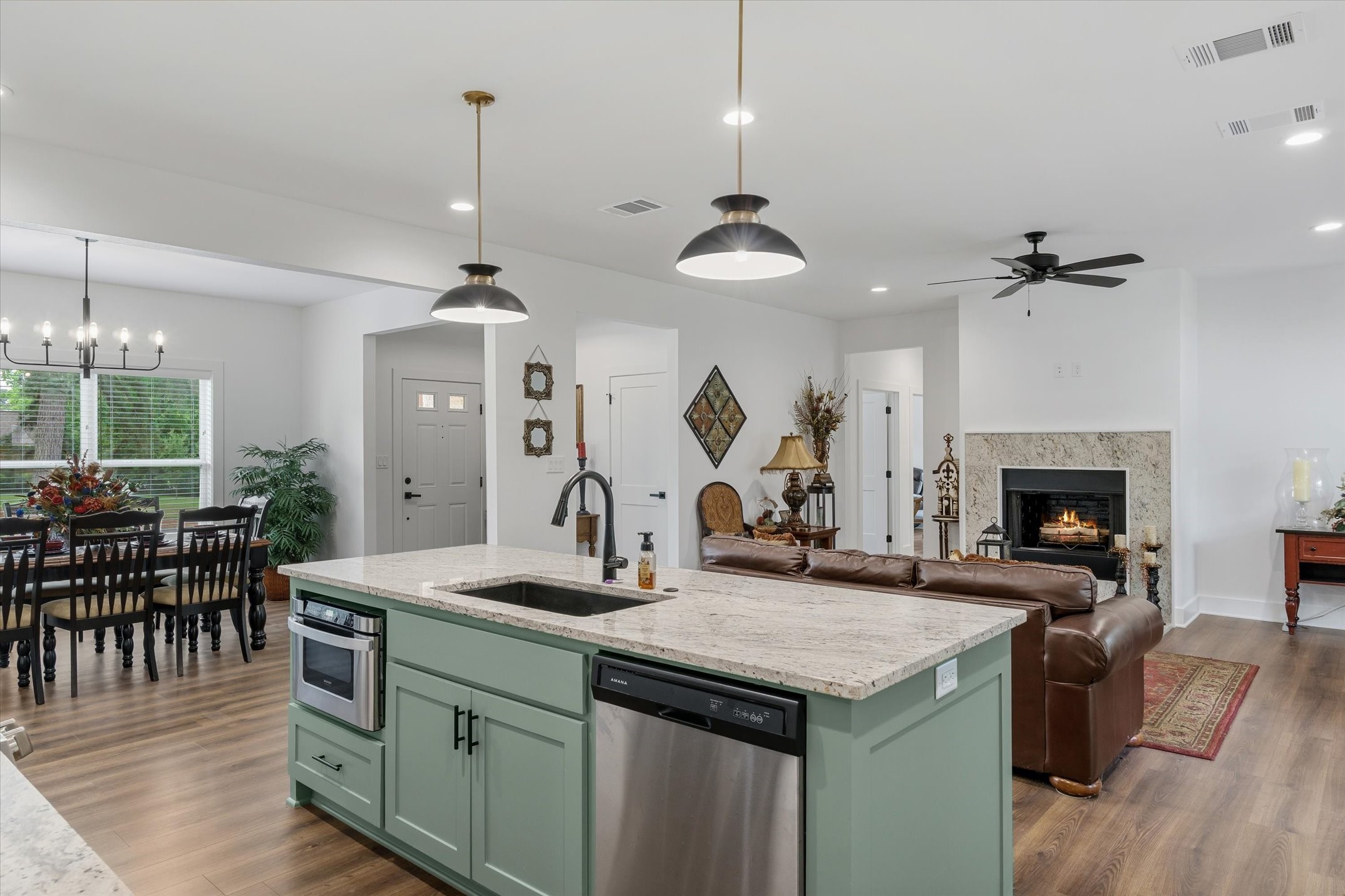 1024 Monte Carlo Grand Saline TX 75140
