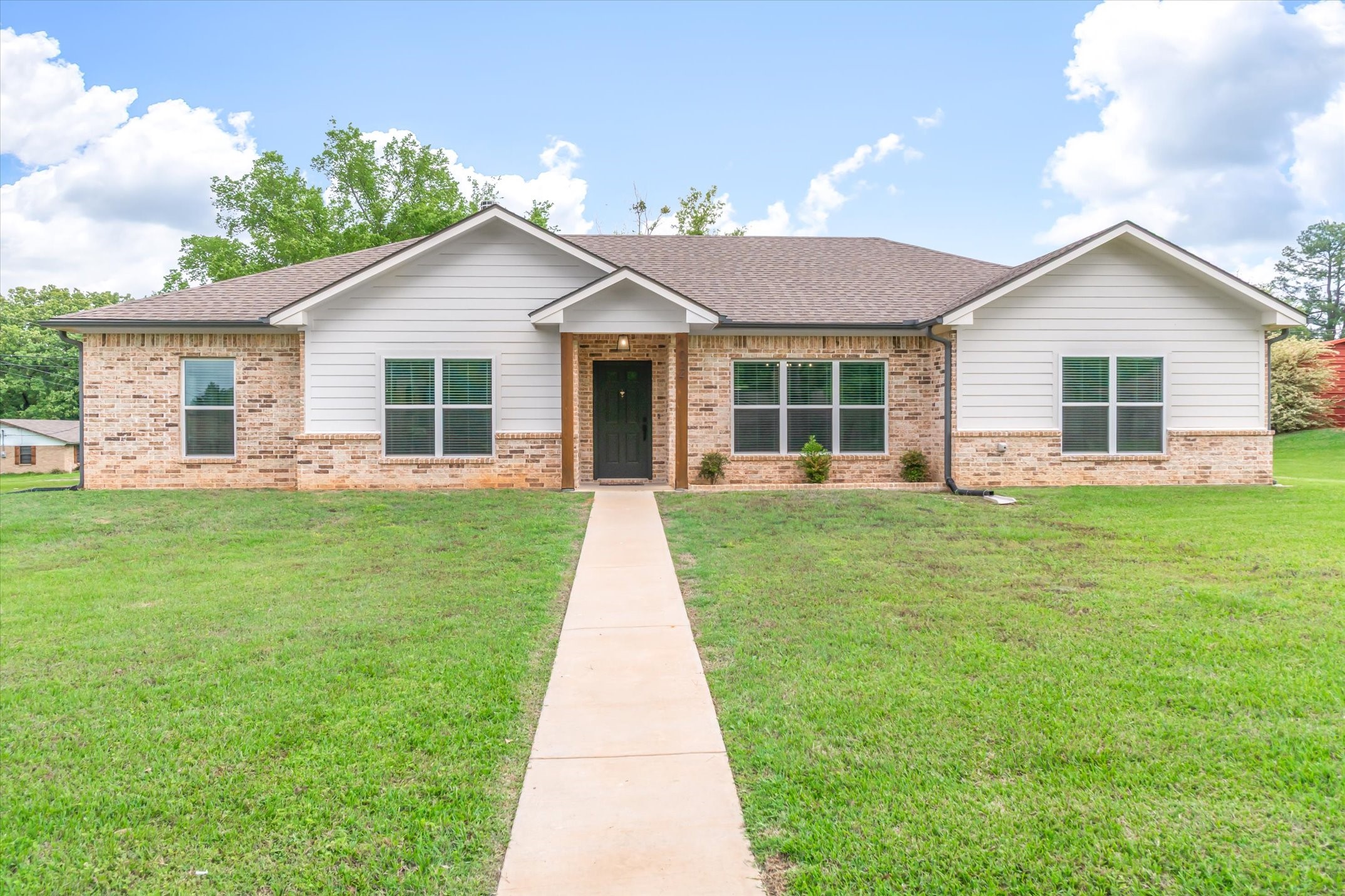 1024 Monte Carlo Grand Saline TX 75140