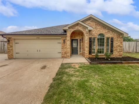 2921 Meandering Way Granbury TX 76049