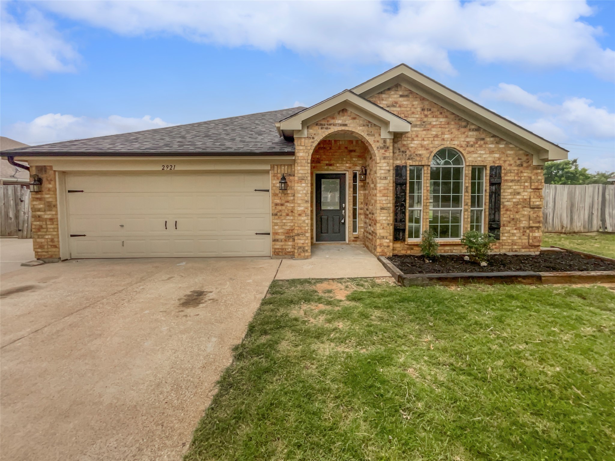 2921 Meandering Way Granbury TX 76049