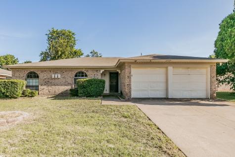 2705 Amber Drive S Fort Worth TX 76133