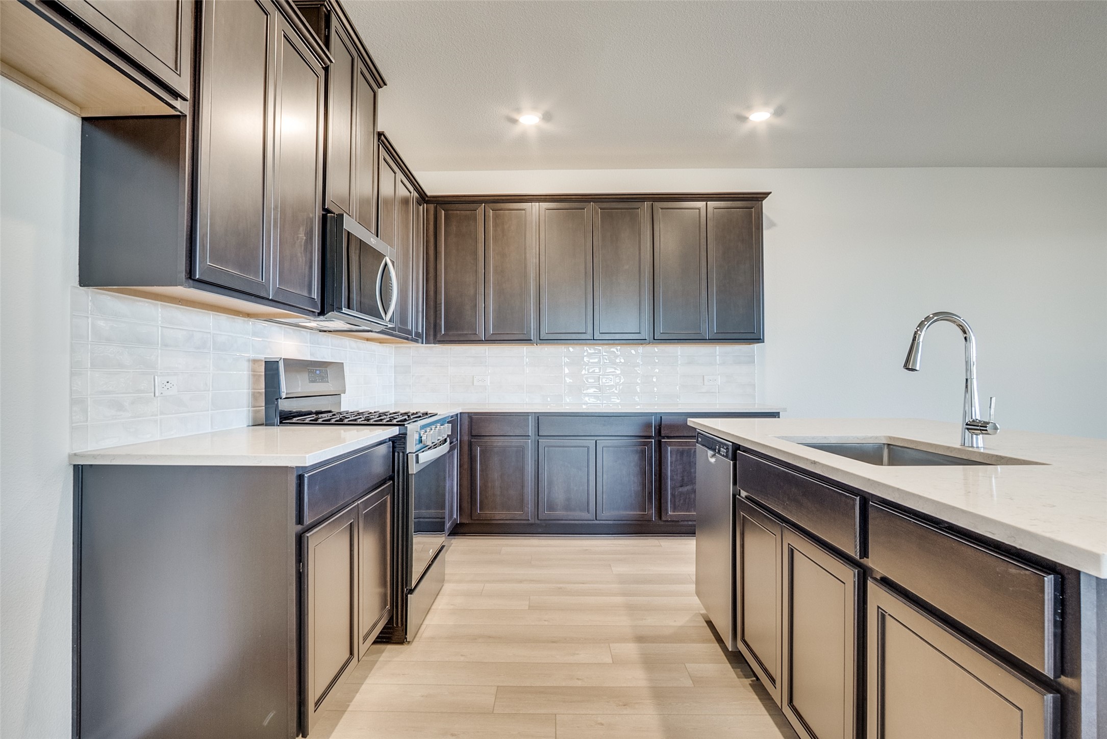 329 Fallbrook Drive Aledo TX 76008