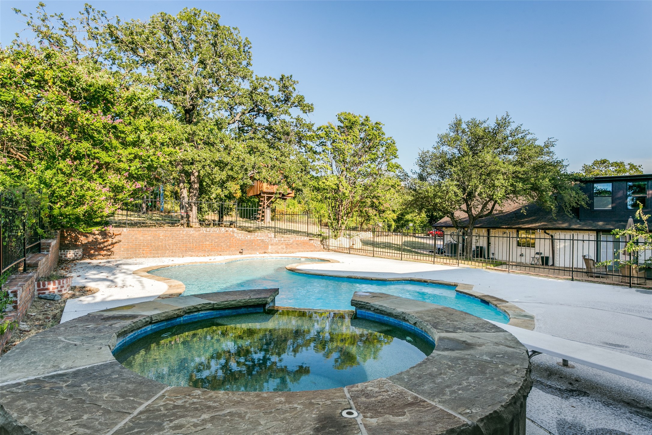 5933 Steve Court Westlake TX 76262
