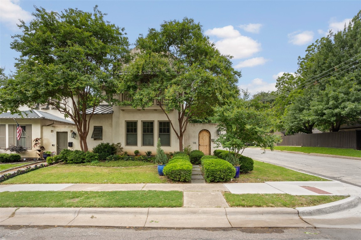 3341 W 4th Street Fort Worth TX 76107