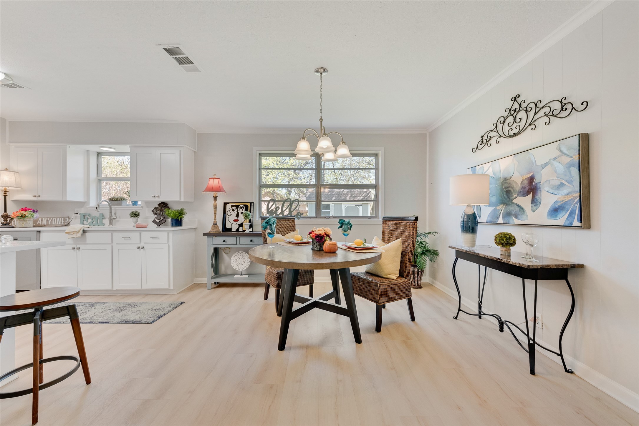 705 SW Sunnybrook Drive Burleson TX 76028
