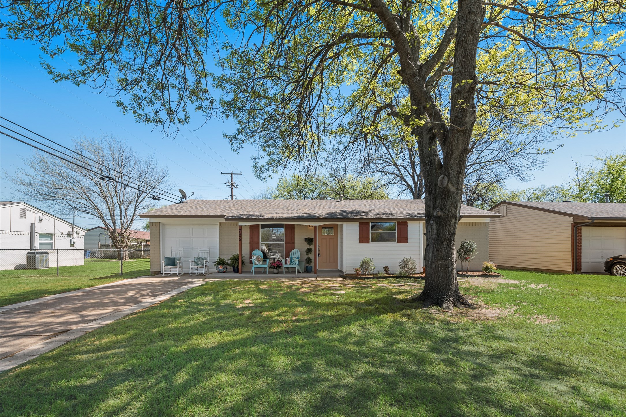 705 SW Sunnybrook Drive Burleson TX 76028