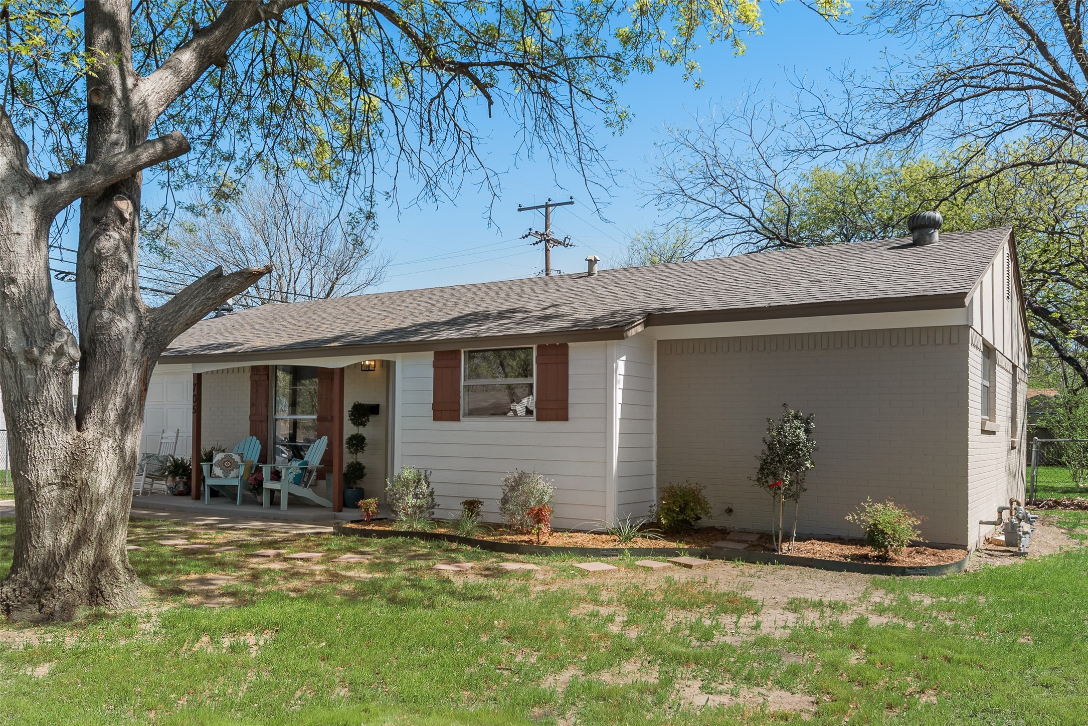 705 SW Sunnybrook Drive Burleson TX 76028