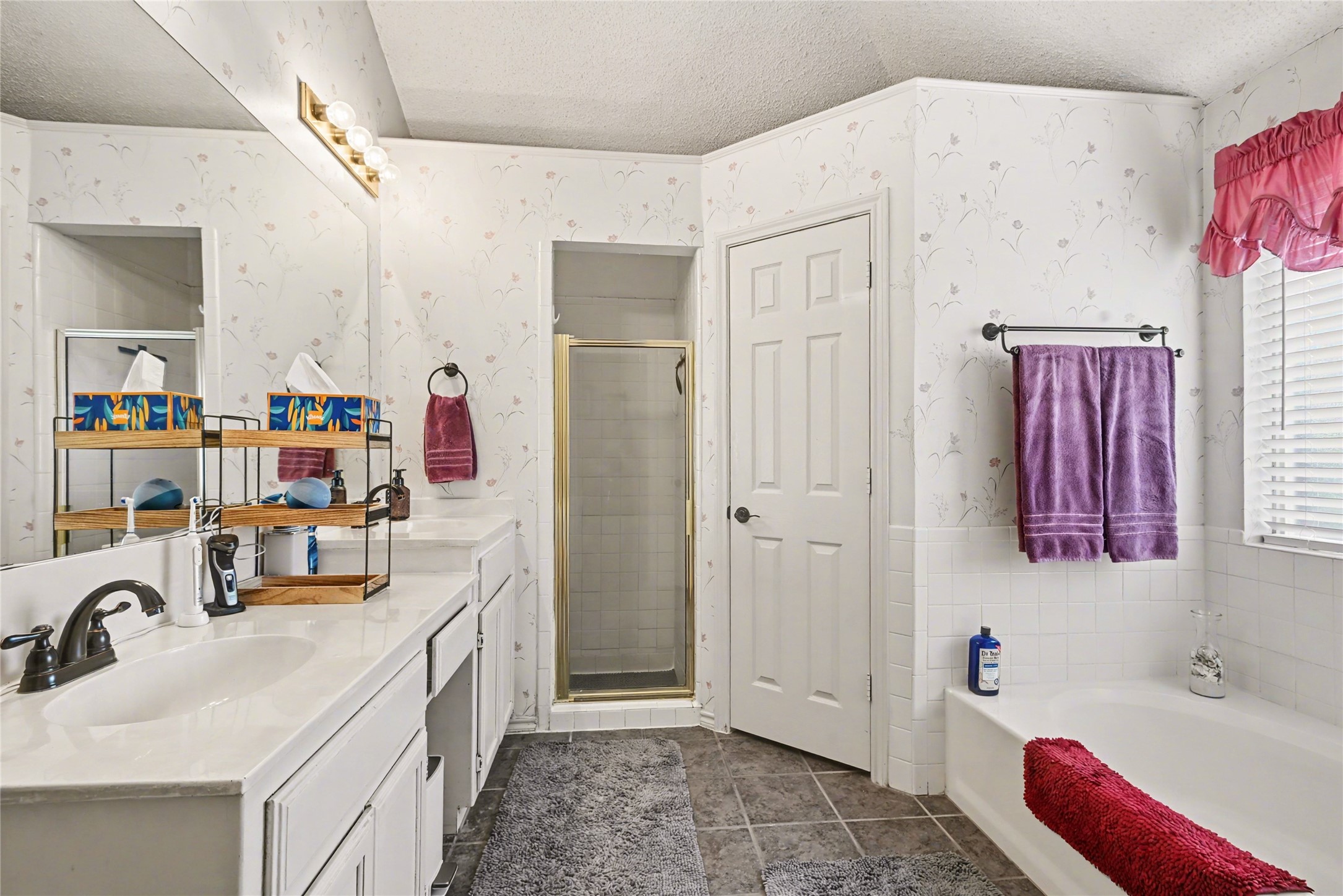 6056 Hillglen Drive Watauga TX 76148