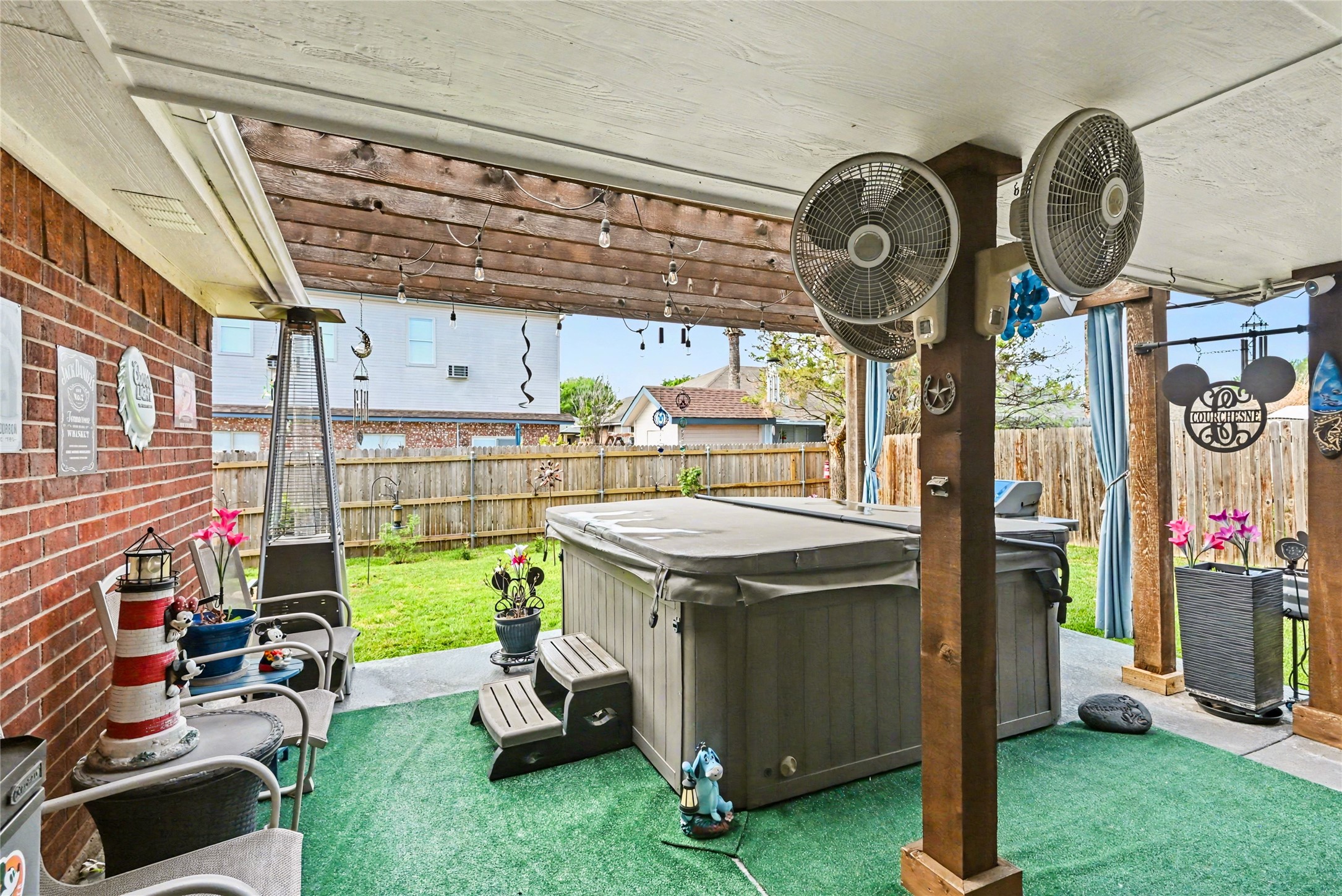6056 Hillglen Drive Watauga TX 76148