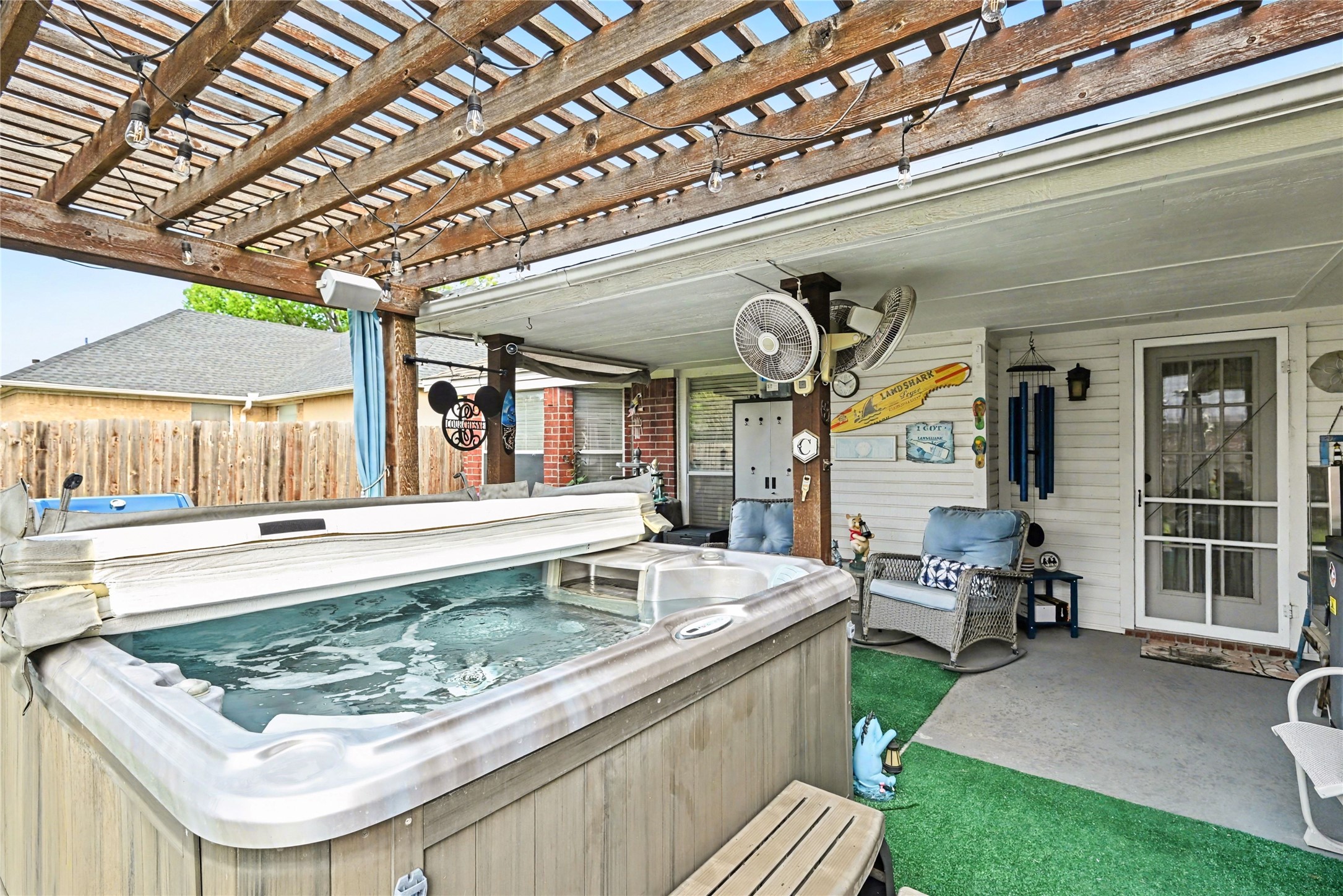 6056 Hillglen Drive Watauga TX 76148