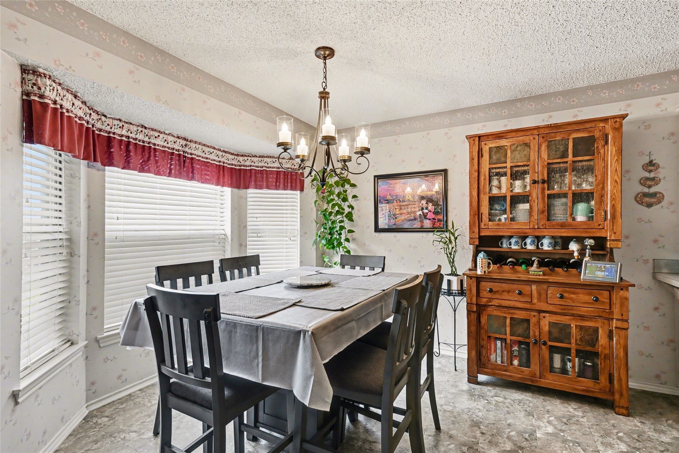 6056 Hillglen Drive Watauga TX 76148