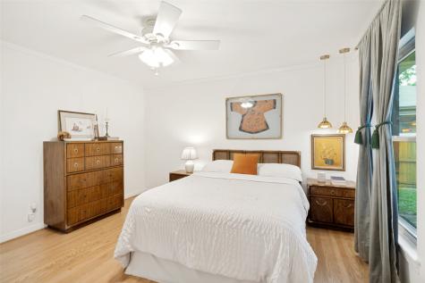 559 Aqua Drive Dallas TX 75218
