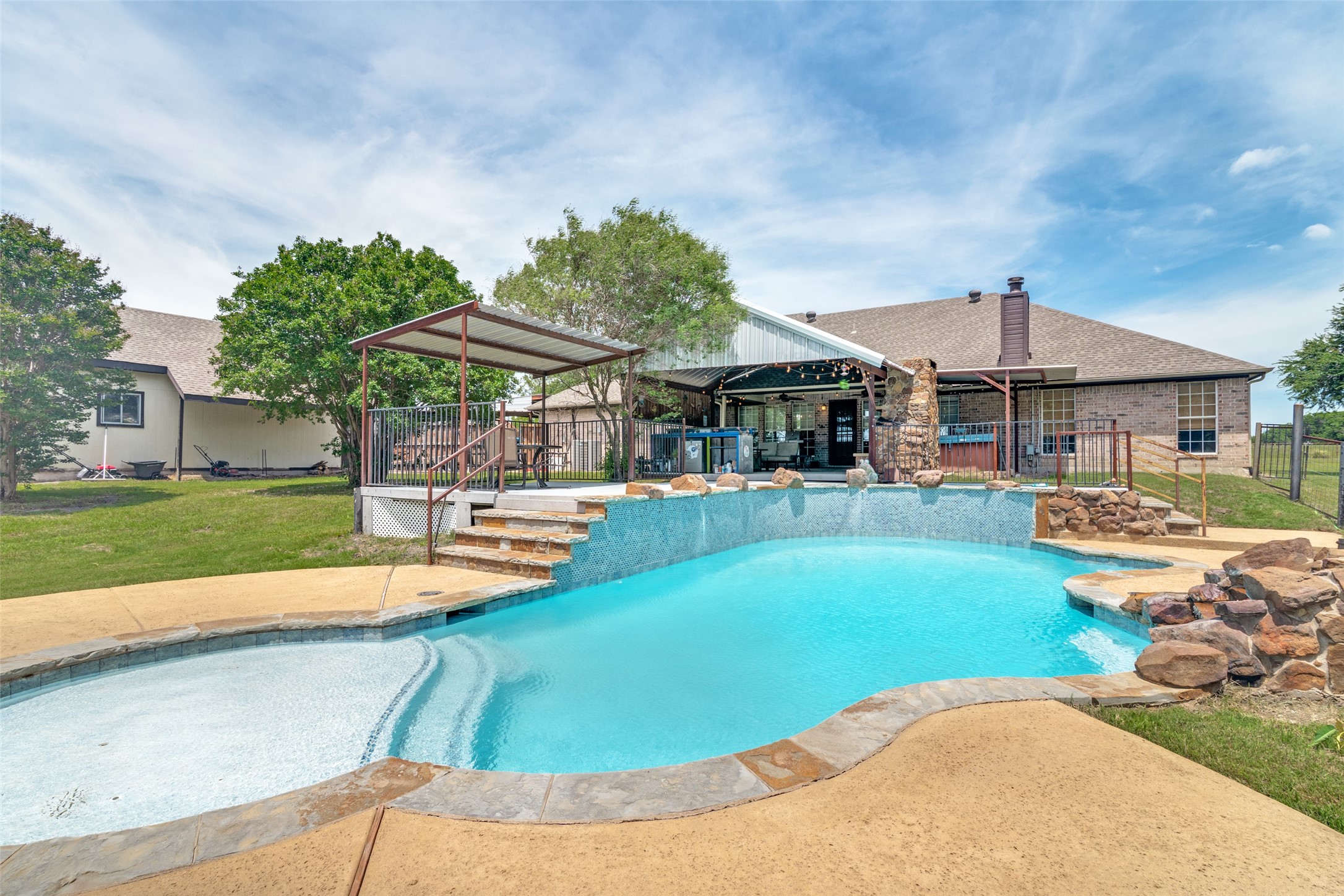 18584 County Road 543 Nevada TX 75173
