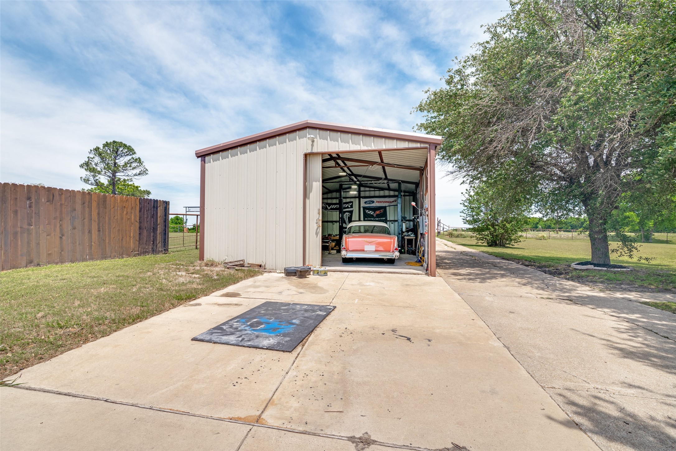 18584 County Road 543 Nevada TX 75173