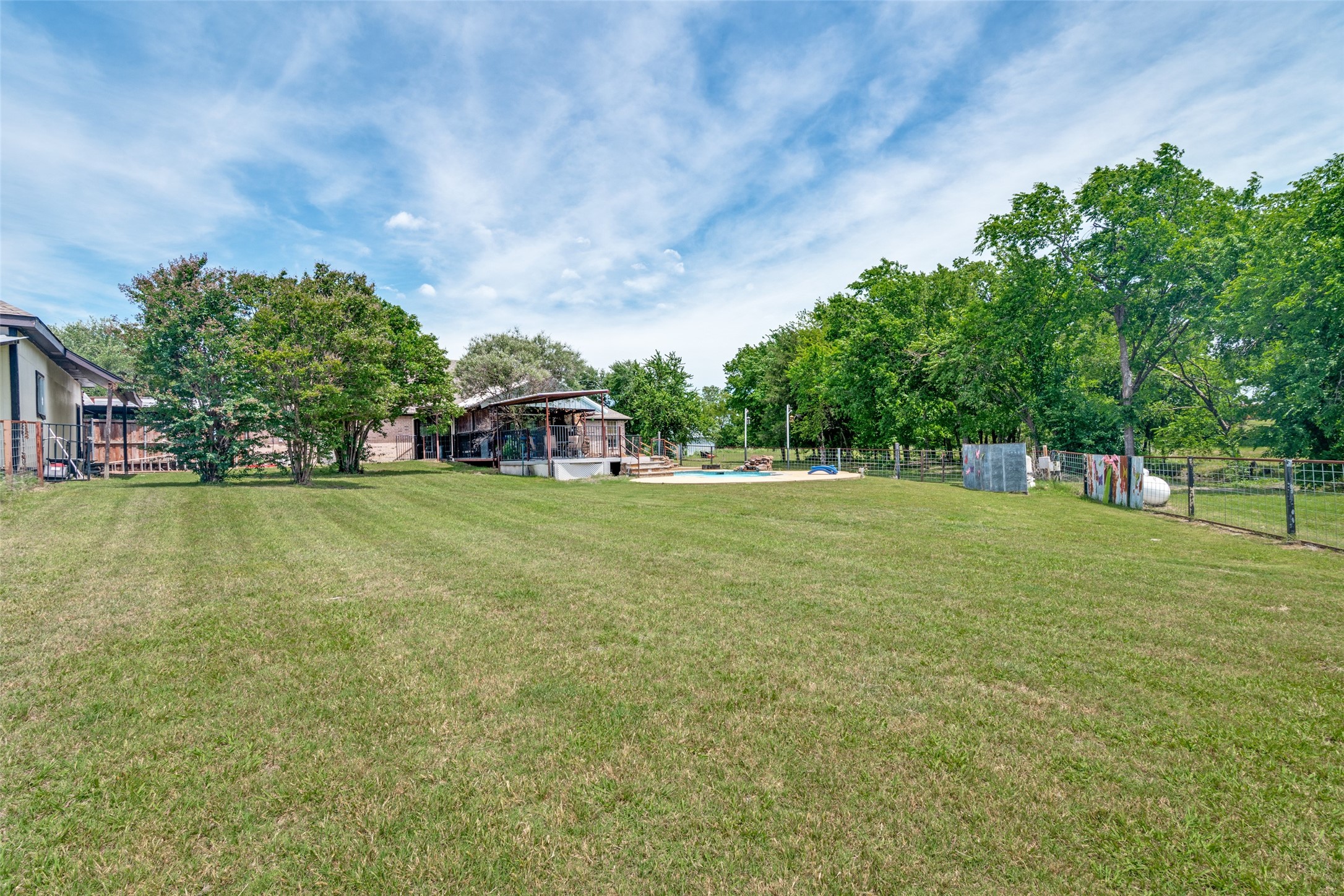 18584 County Road 543 Nevada TX 75173