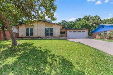 24 Somerset Terrace Bedford TX 76022