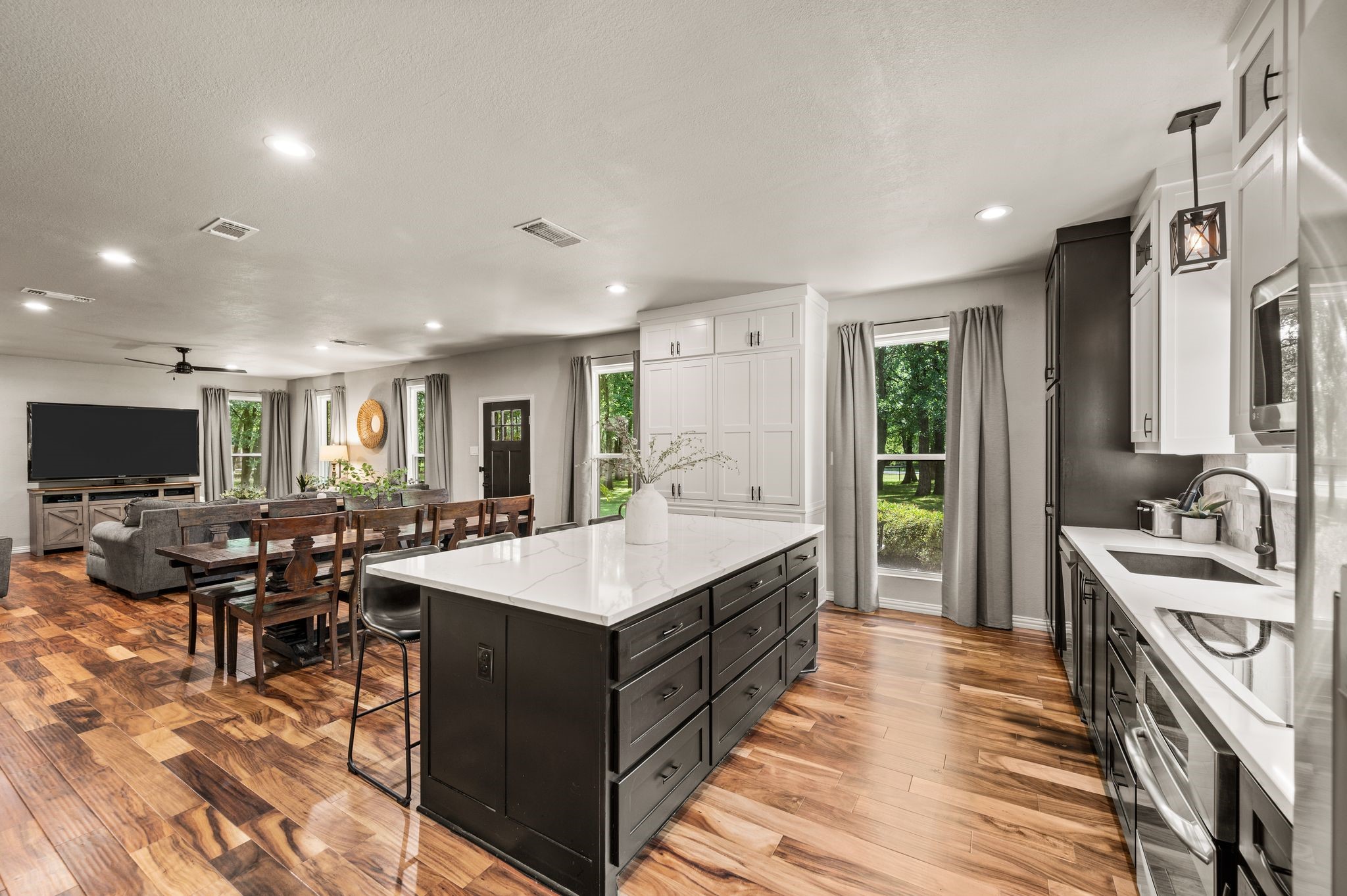 4208 Country Hill Road Fort Worth TX 76140