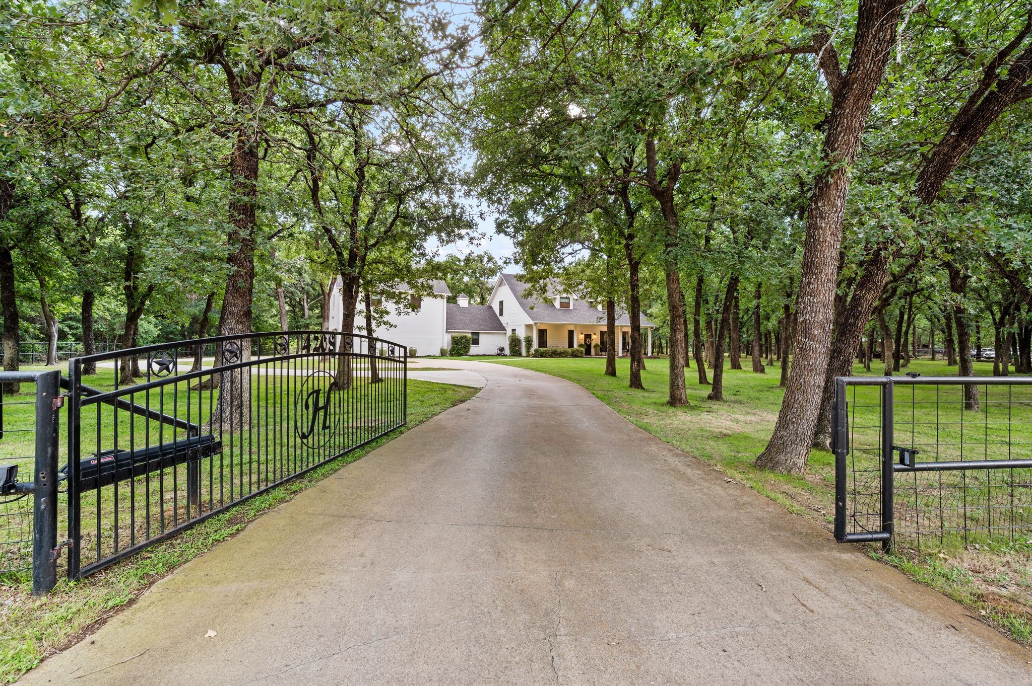 4208 Country Hill Road Fort Worth TX 76140