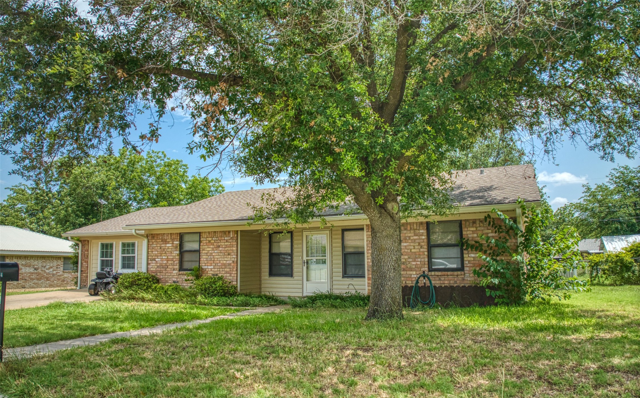 914 S Avenue N Clifton TX 76634