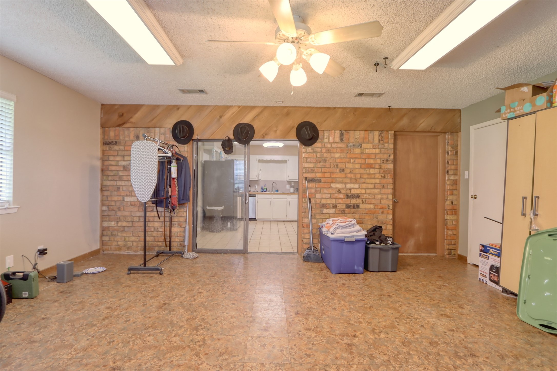 914 S Avenue N Clifton TX 76634