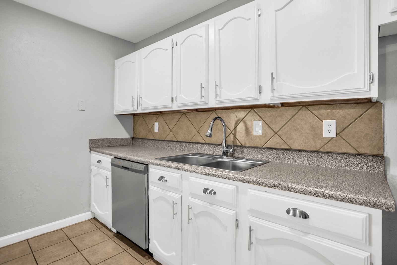 5613 Truitt Street The Colony TX 75056